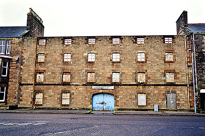 Lochead�������̃E�F�A�n�E�X