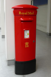 �A���ʘH�ɂ���|�X�g