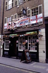 ���Ƀ��[���h�J�b�v�͎n�܂��Ă���